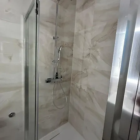 Perina - Free Parking *