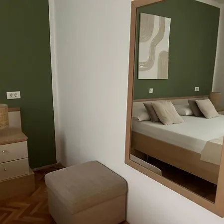 Perina - Free Parking