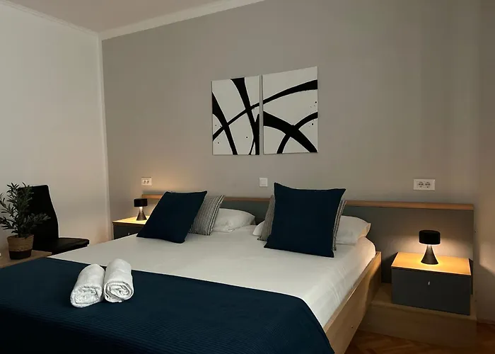 Perina - Free Parking *