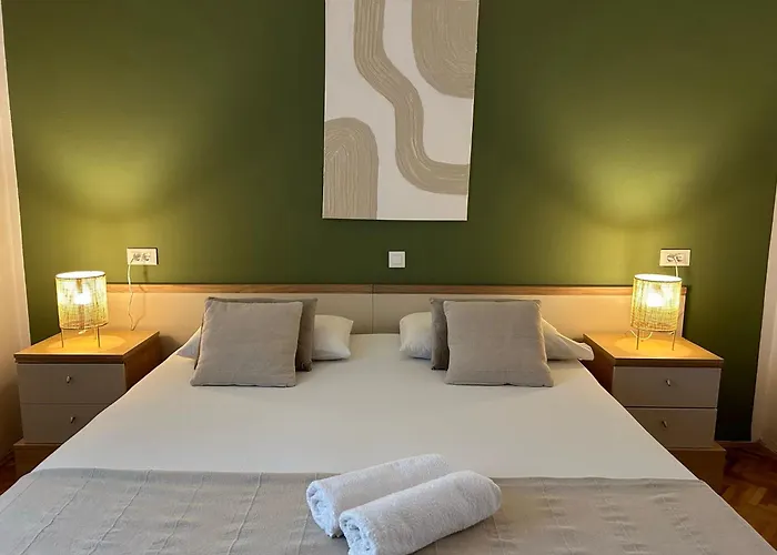 Perina - Free Parking Dubrovnik