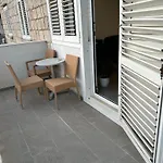 Perina - Free Parking Dubrovnik